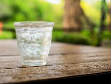 Έρευνα: Γιατί πρέπει να σταματήσετε αμέσως να πίνετε ανθρακούχο νερό